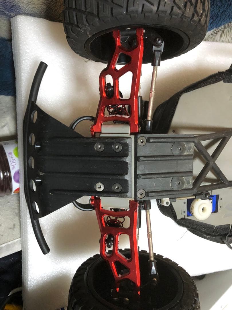 トラクサス　1/8 少し改造中です