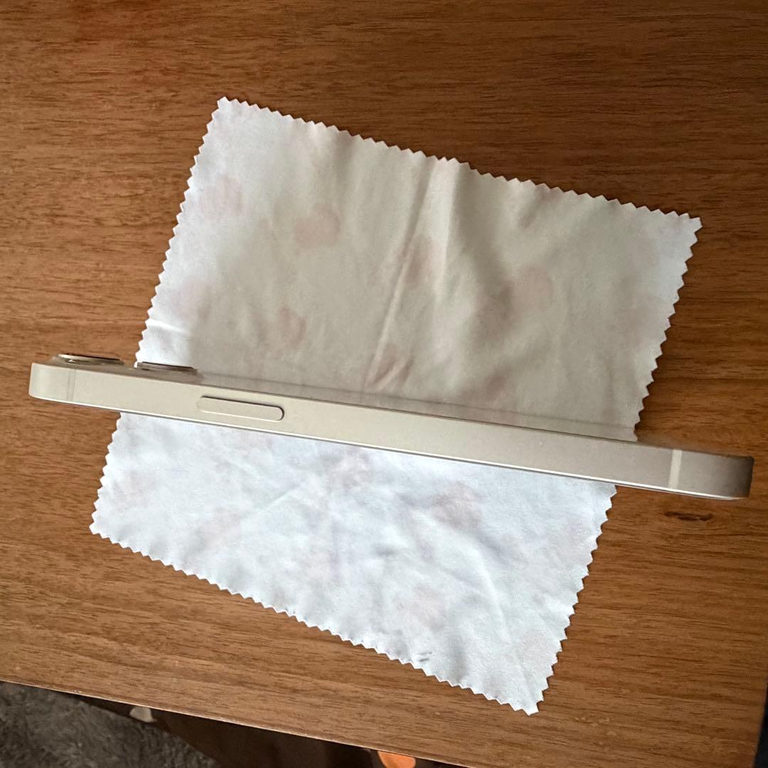 iPhone13 128GB スターライト　SIMフリー