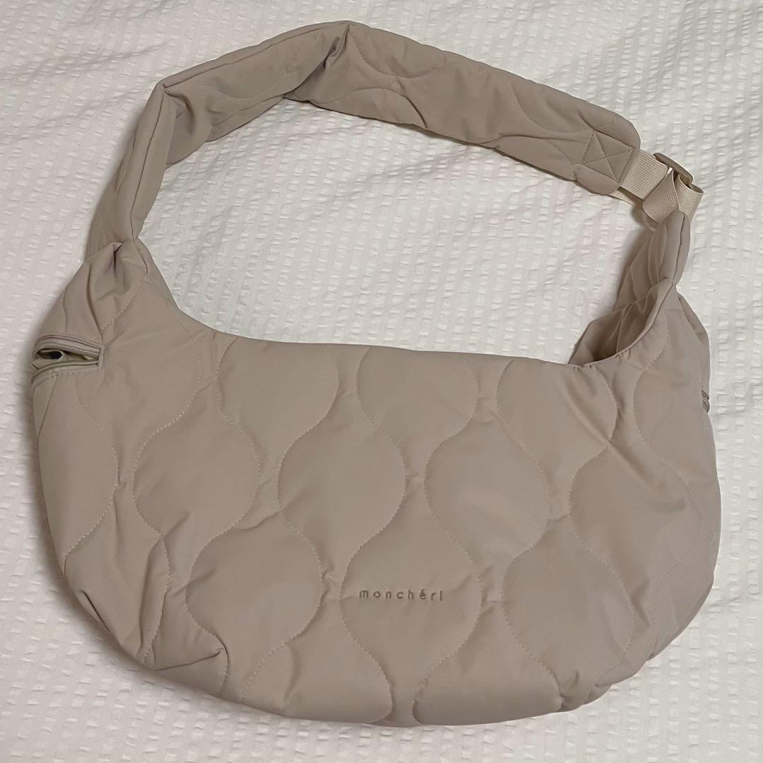 (AYANO)moncheri キルティングコンパクトスリングバッグ