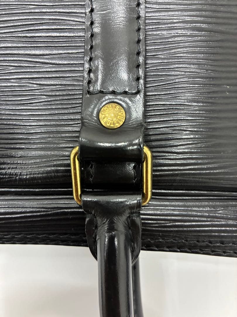 新年特別値下げ　LVルイヴィトン エピセルヴィエットフェルモワール M40321