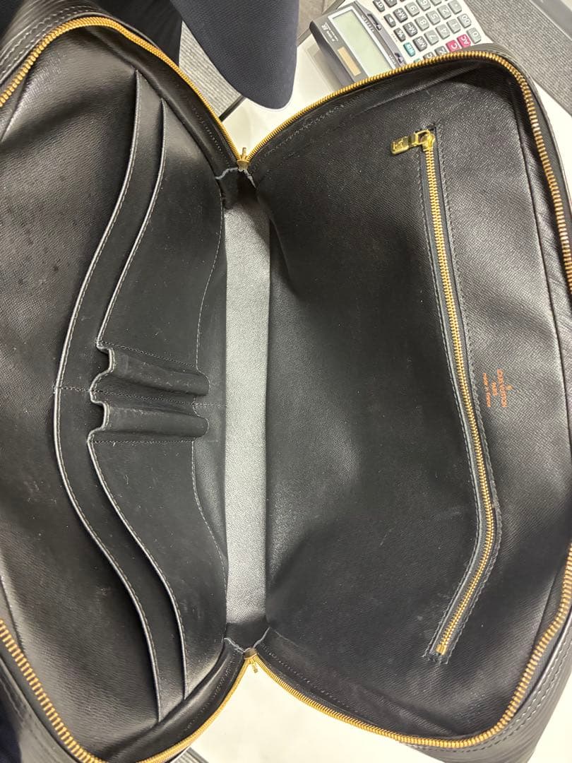 新年特別値下げ　LVルイヴィトン エピセルヴィエットフェルモワール M40321