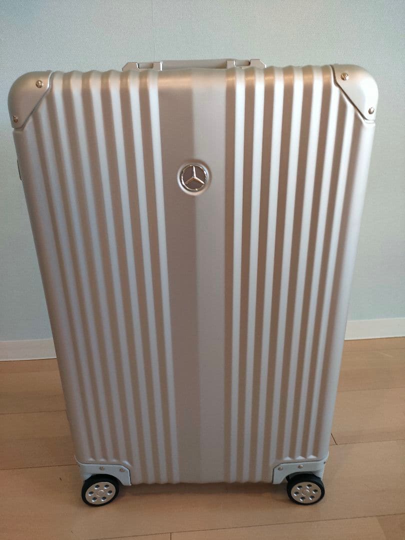 ビリー 新品未使用　キャリーケース　メルセデスベンツ　カバー付