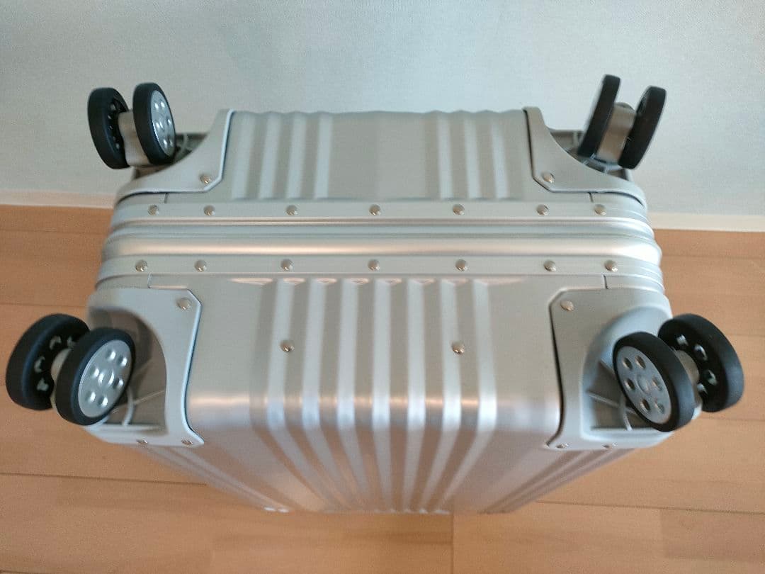 ビリー 新品未使用　キャリーケース　メルセデスベンツ　カバー付