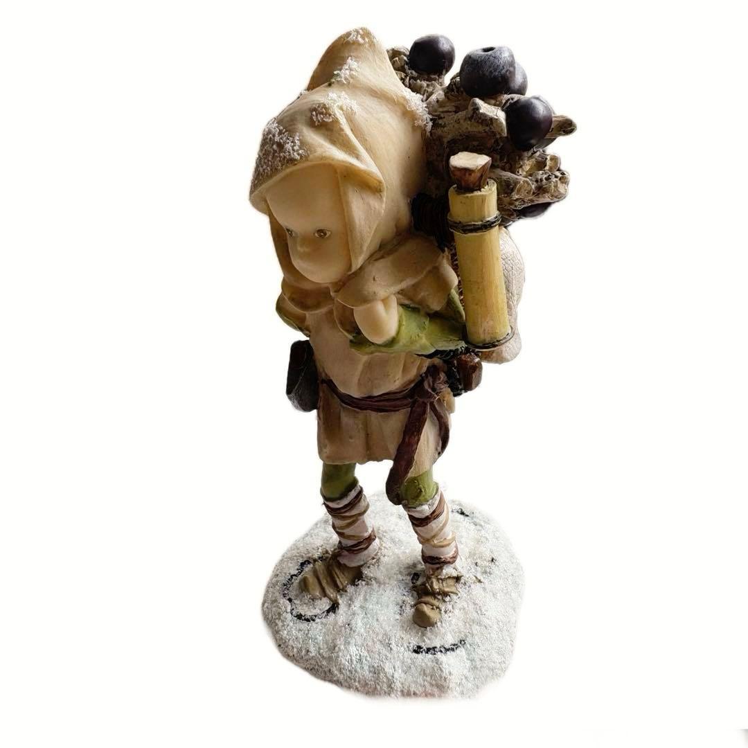 頭上に葉が描かれているレア品　与勇輝　森の妖精　『山を下りるチュチュ』　陶磁器