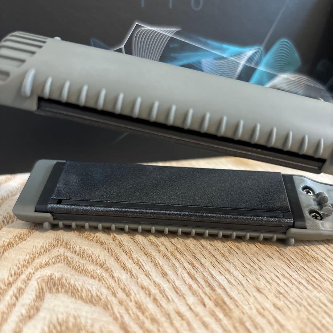 美品　クレイツ　ホリスティックキュア　マグネット　ストレートアイロン