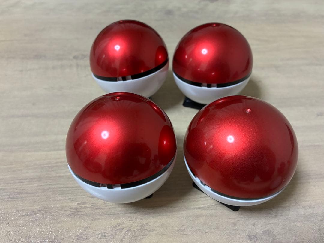 ジムバッジ&モンスターボール廃盤品【ポケモングッズまとめ売り】※バラ売り不可