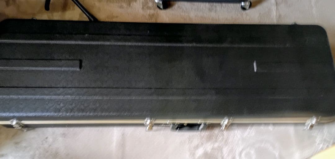 スクワイヤーbyfenderジャズベース　ハードケース付属（凡庸）