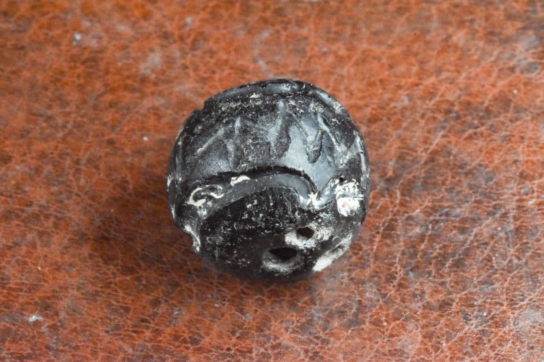 10世紀頃 アフガニスタン出土 黒いイスラムビーズ