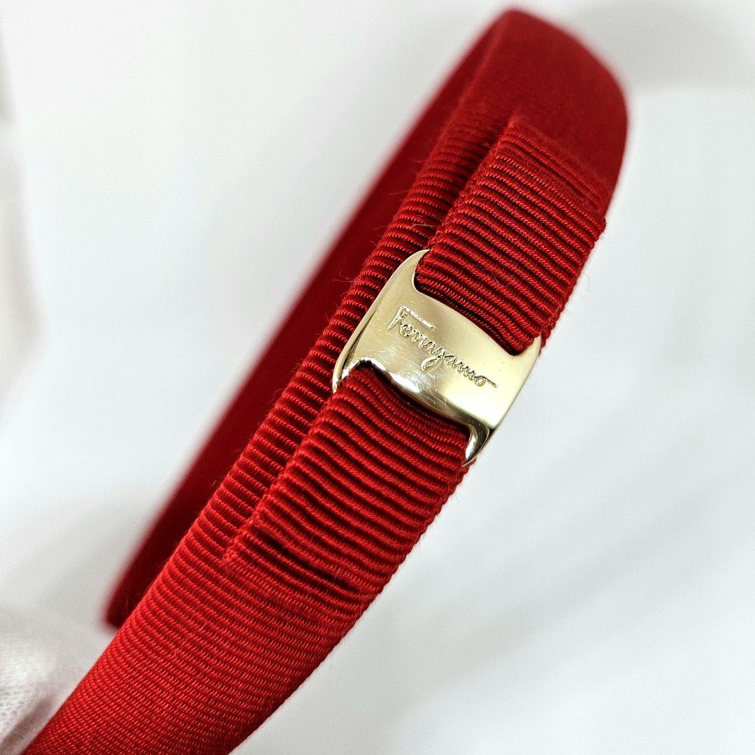 未使用✨フェラガモ✨ヴァラ・リボン✨ヘアバンド✨カチューシャ✨レッド