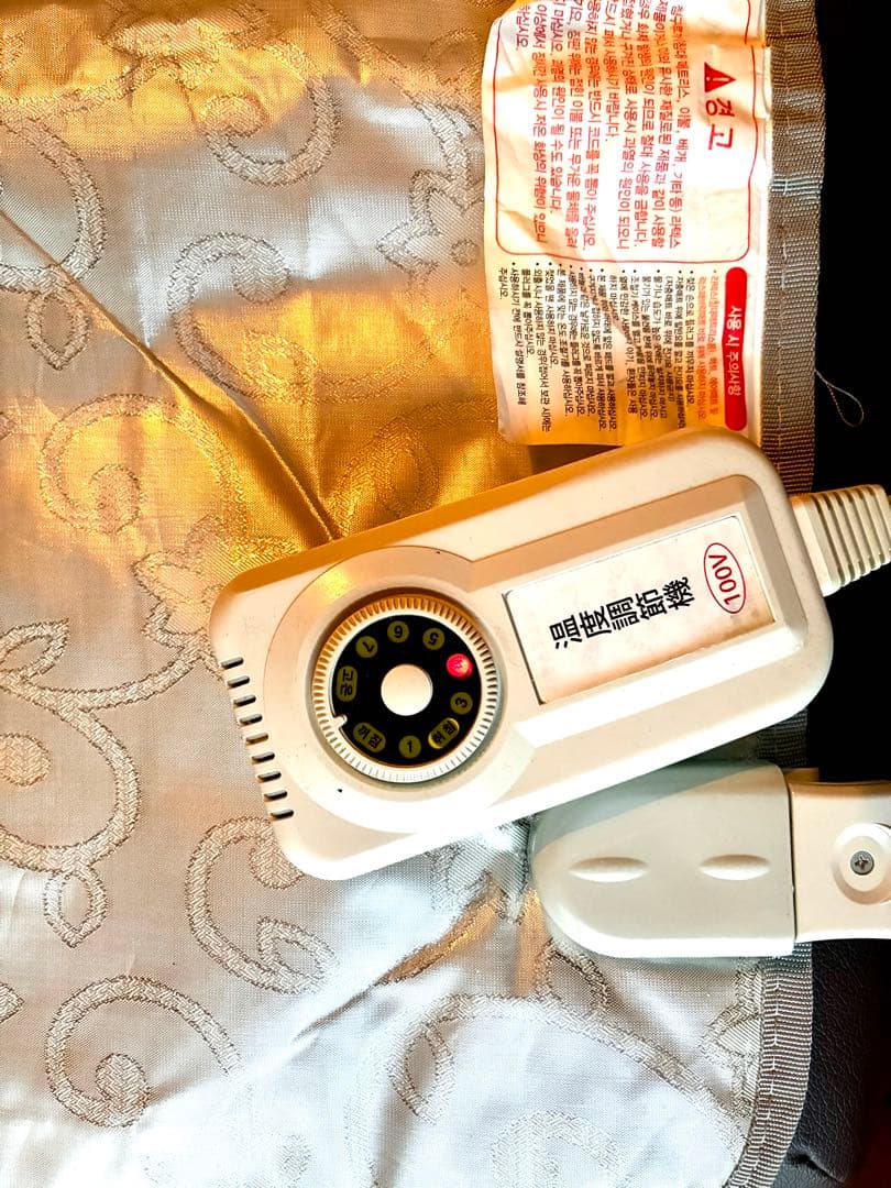 m【美品】マッサージベッド、ヒートマット、エステスツール