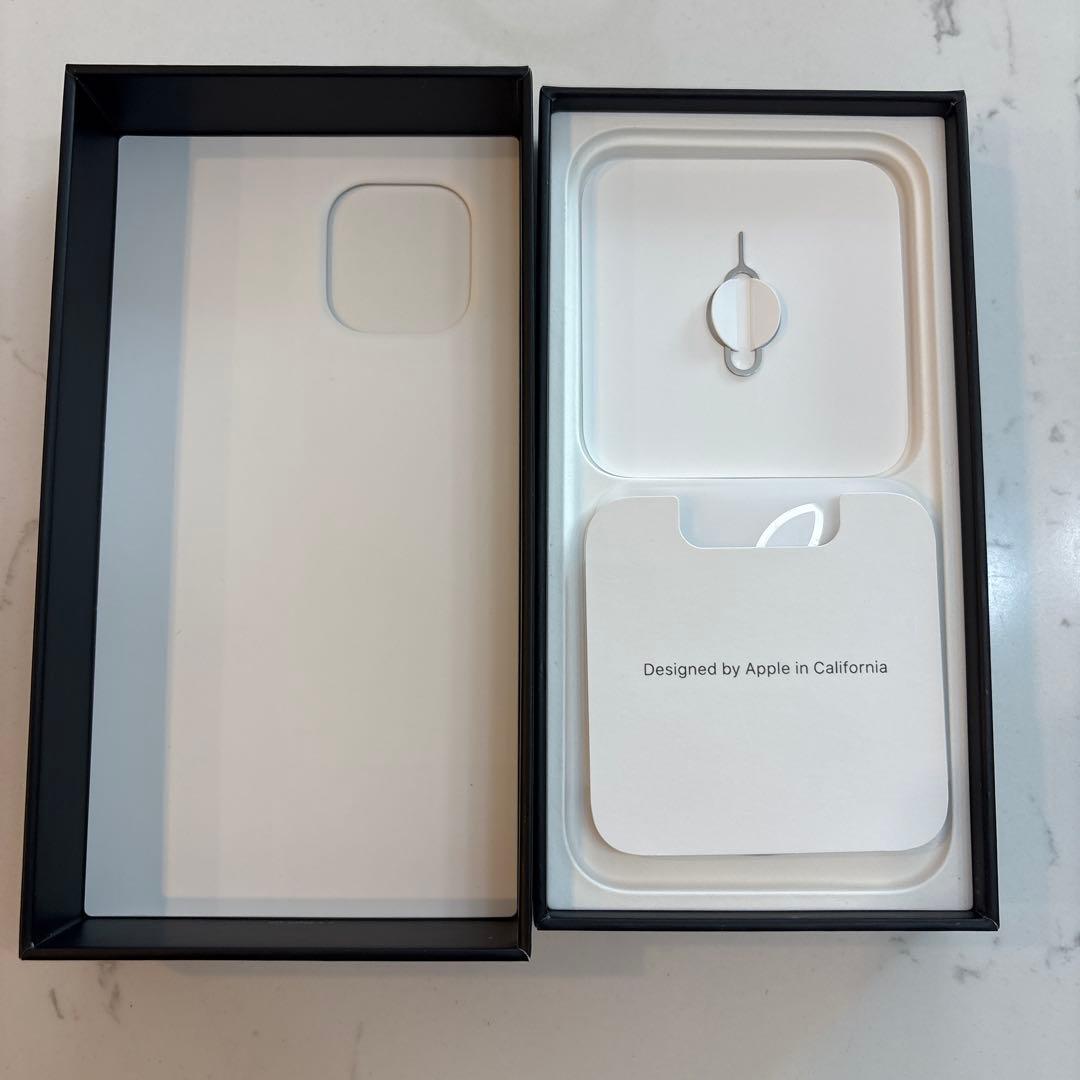 b*3様 Apple iPhone 12 Pro 128GB シルバー SIMフ