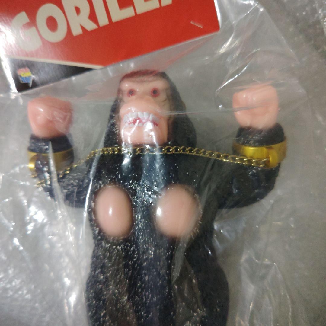 メディコム・トイ　ゴリラ　ソフビ　未開封