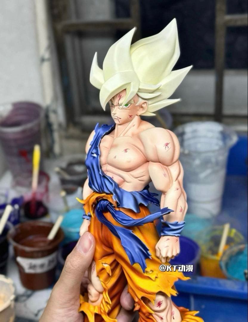 ドラゴンボールガレージキット　超サイヤ人孫悟空　レジン フィギュア　リペイント