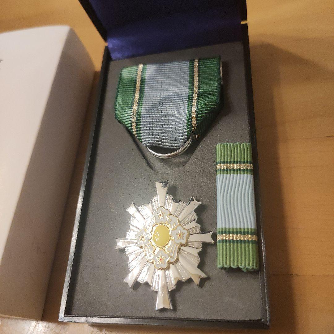 【激レア 極美品】第四級 防衛功労章 第10号賞詞 防衛記念章 現行タイプ 勲章