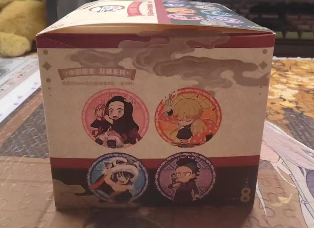 ✳︎RIRI＊ページ 鬼滅の刃 中国限定グッズ 缶バッジ A