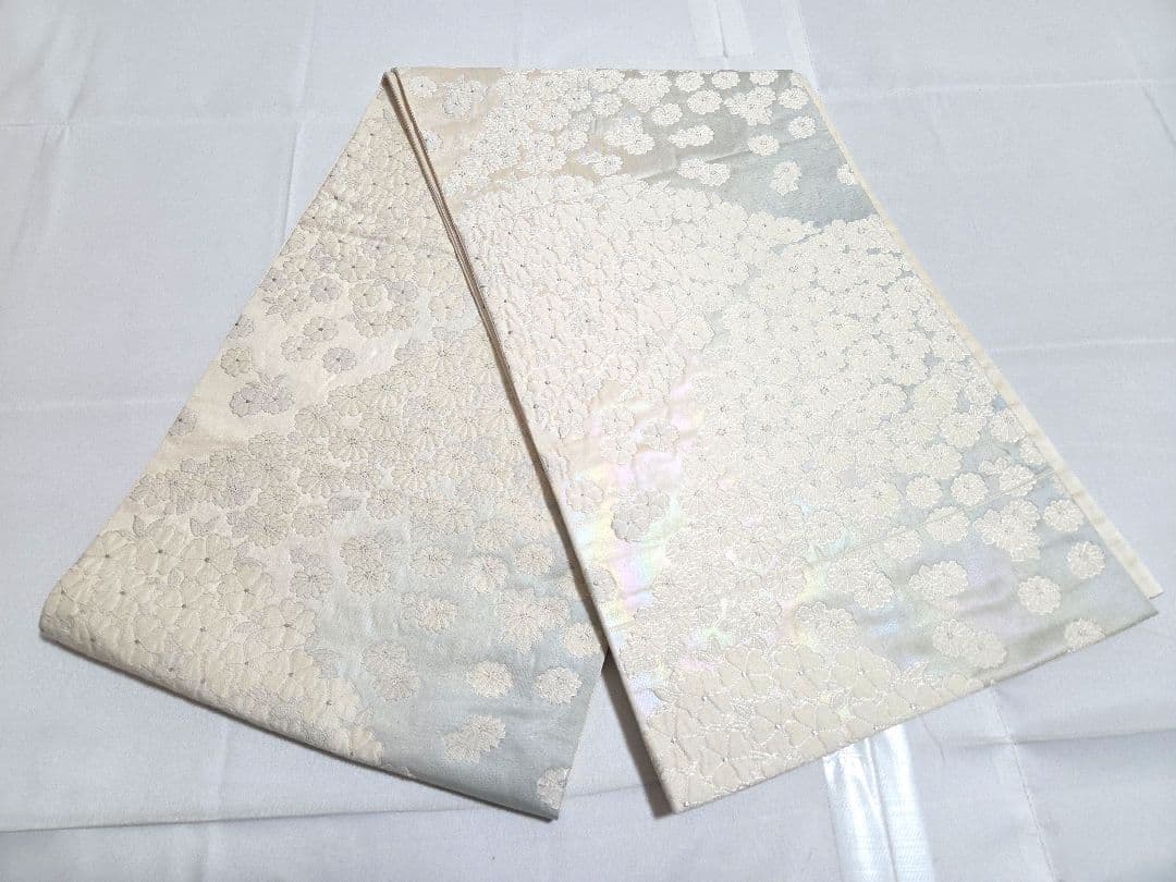 A5◆着物くつろぎ 菊に桜模様 銀糸 白 六通 正絹 フォーマルな袋帯