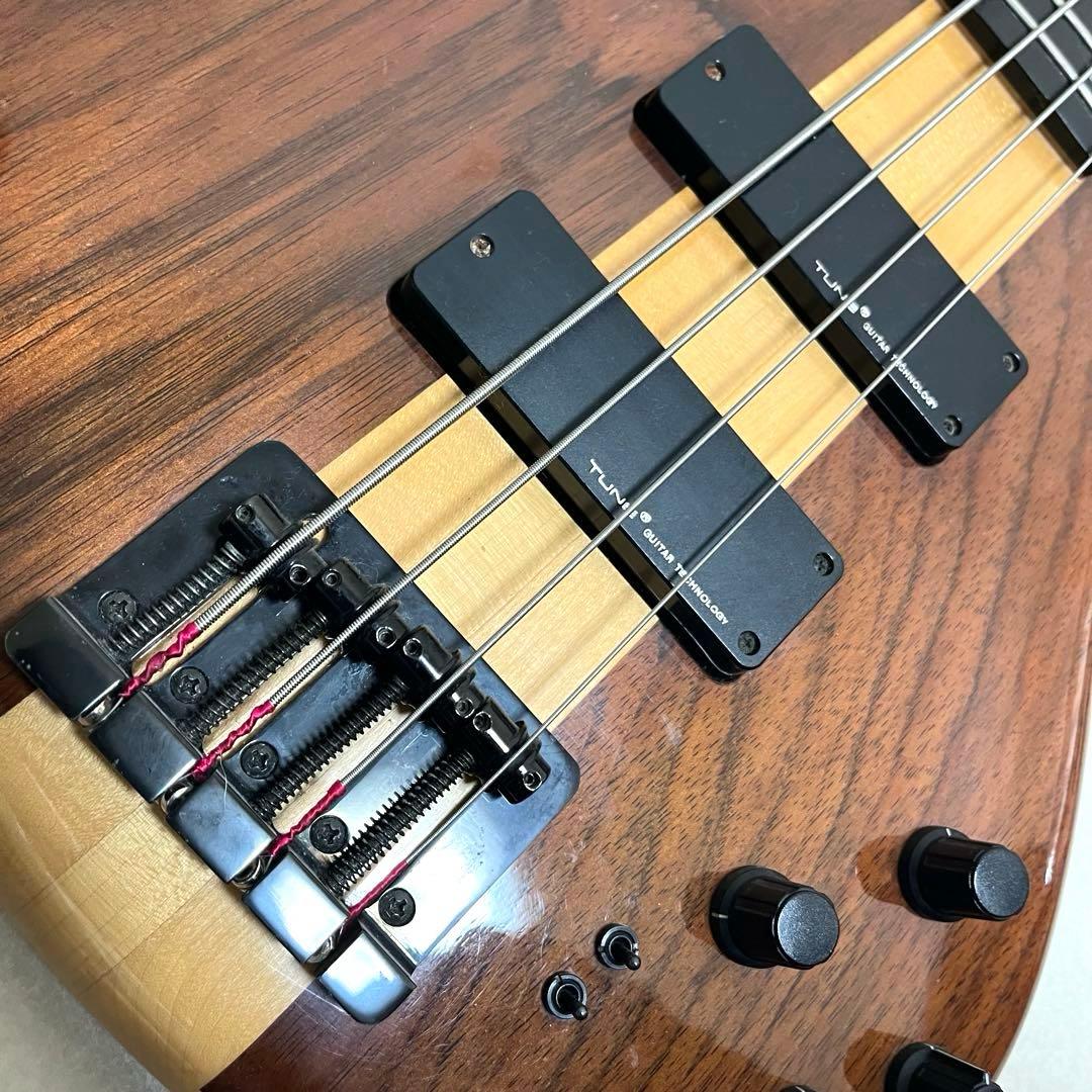 TUNE BULL'S EYE BEシリーズ スルーネック 4弦 エレキベース