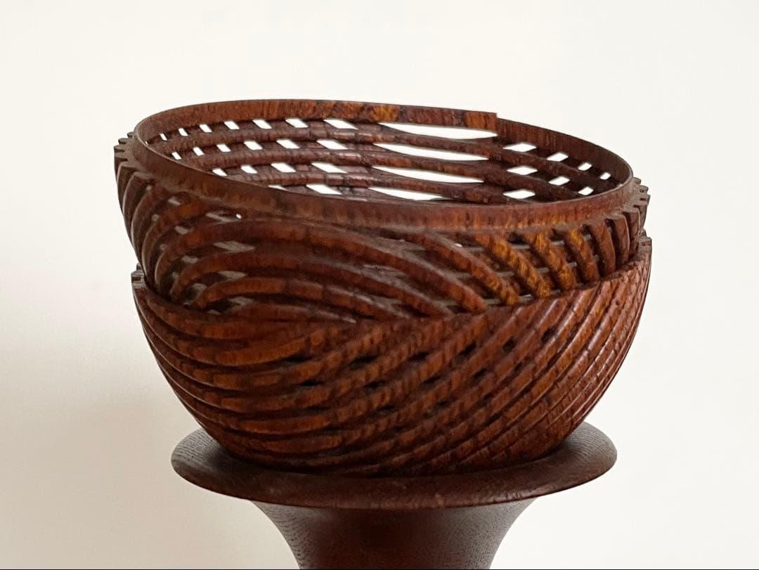 椀木地師　西端良雄　輪島　透かし　香玉　香合　　漆器　オブジェ