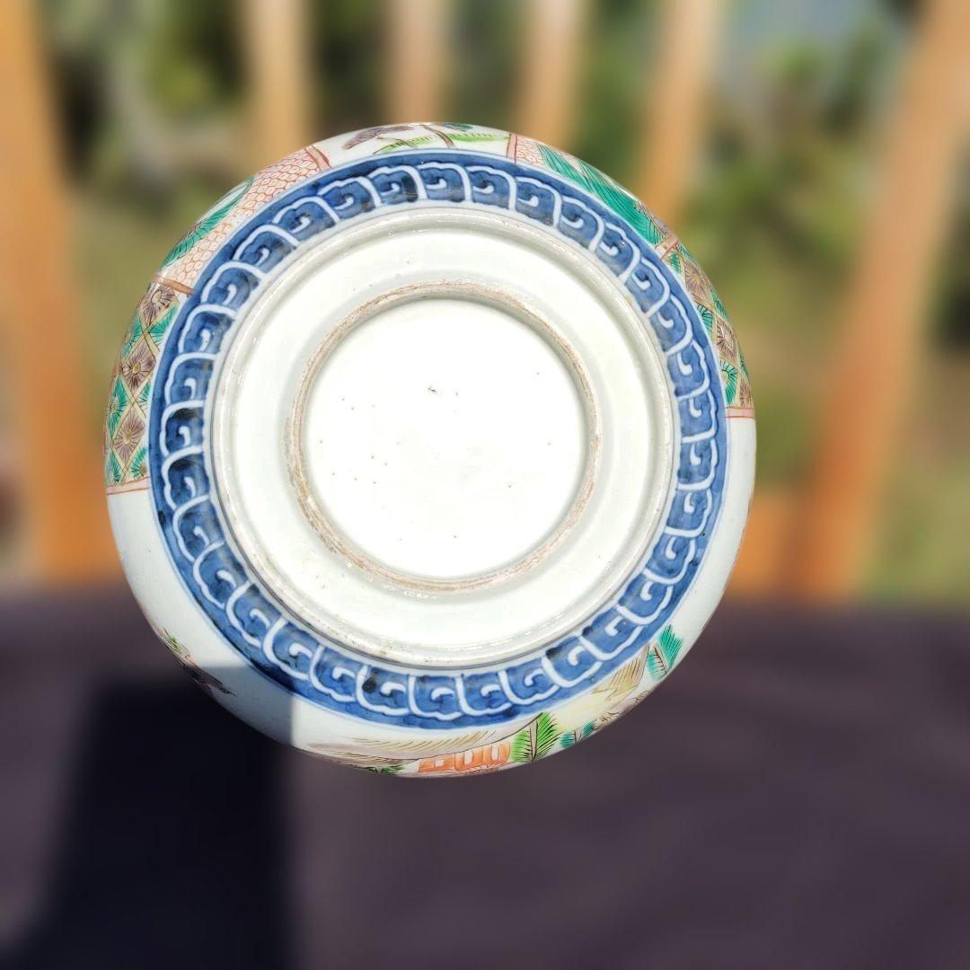 古伊万里深鉢。伝統的な日本の陶器皿24.5x8センチ