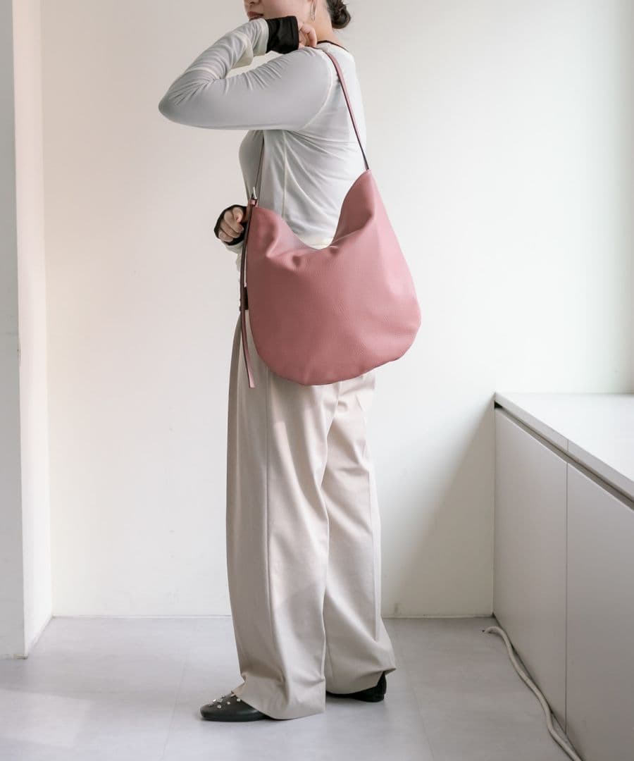 美品 イアパピヨネ カワカワコラボ ショルダーバッグ