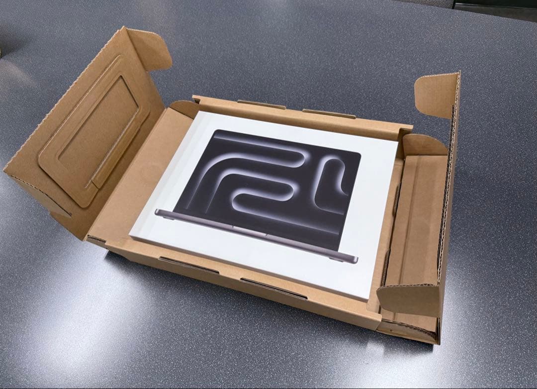 【新品未開封】 Apple MacBook Pro M5 1TBスペースブラック