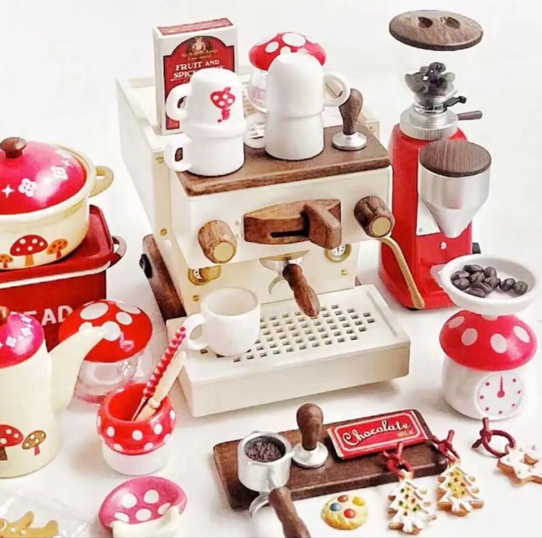 ミニチュア　コーヒーマシン　エスプレッソマシン　クリームホワイト　ドールハウス