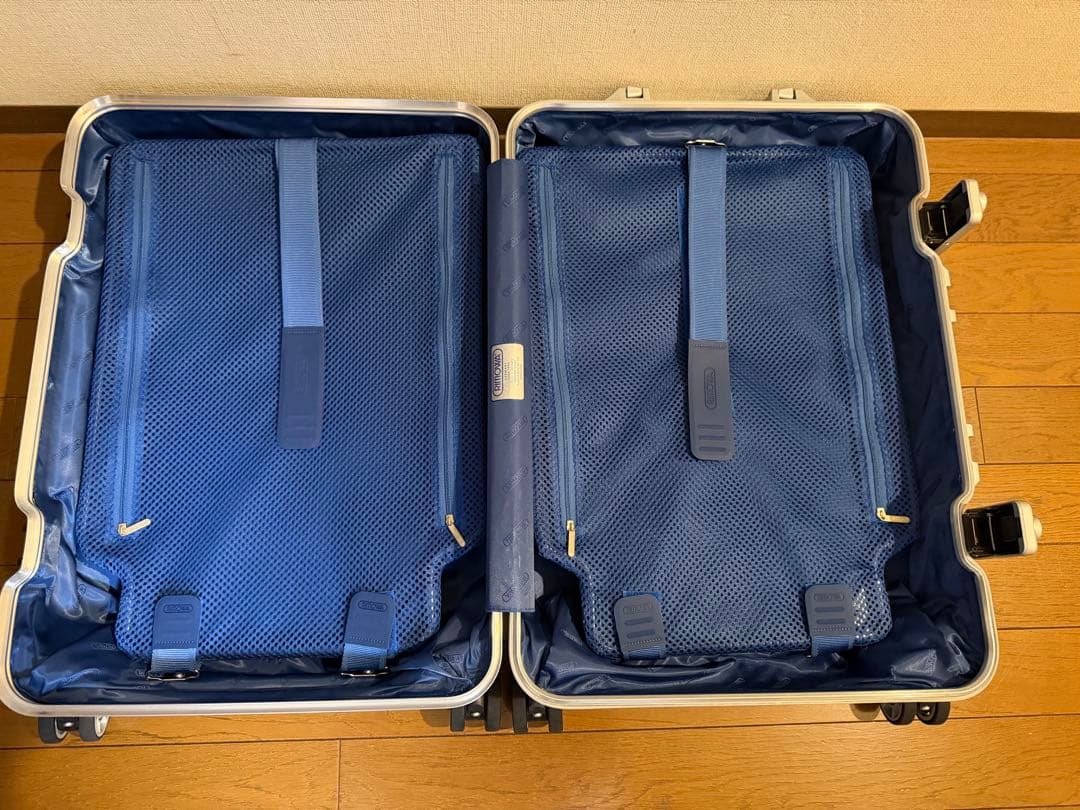 リモワ　トパーズ　Rimowa Topas 機内持ち込み 32L 4輪