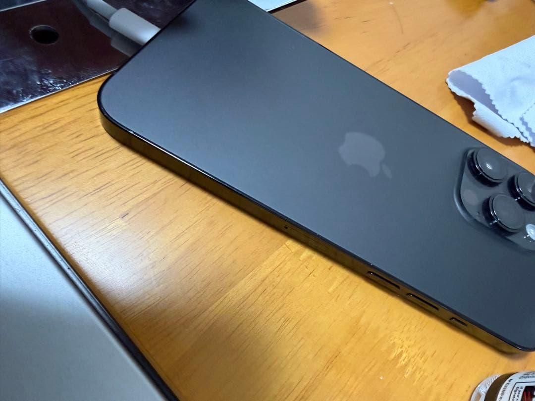 容量100%Apple iPhone14Pro max 256Gブラック本体のみ
