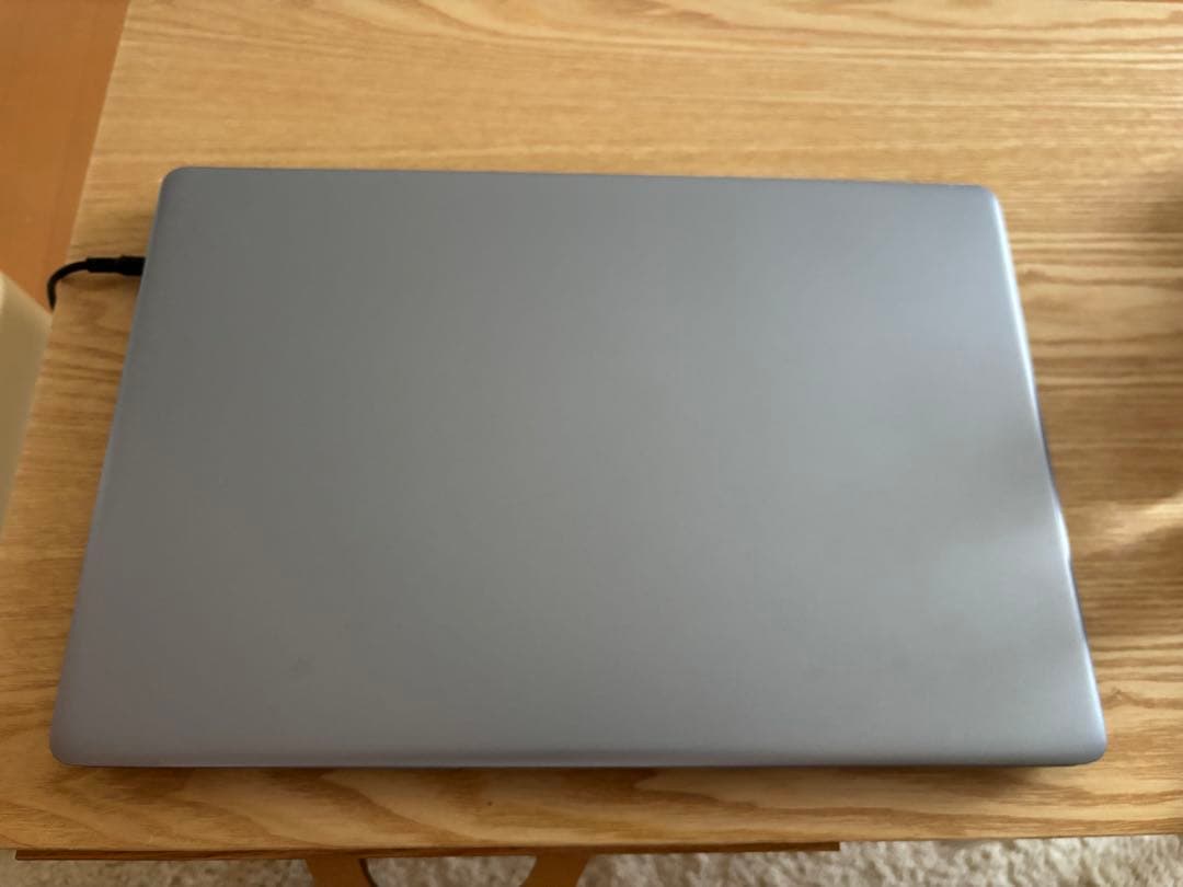 【美品】ノートパソコン ノートPC シルバー 薄型