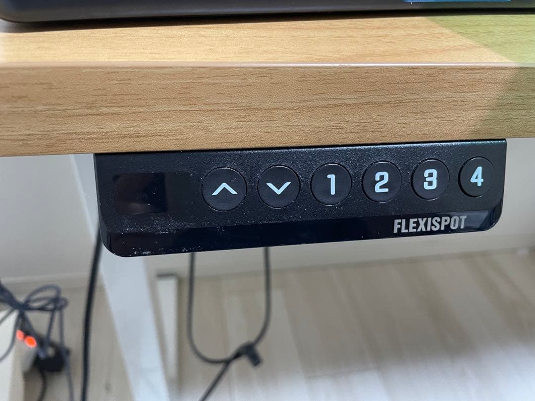 のび太　送料込み　FLEXISPOT 電動昇降デスク メモリー機能付