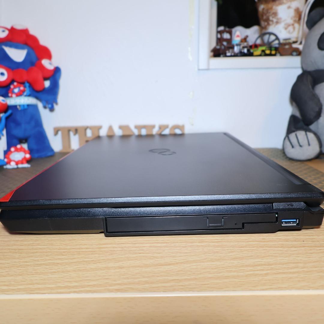 Win11公式対応10世代i5/メ8/新品SSD/DVD/無線/カメラ/HDMI