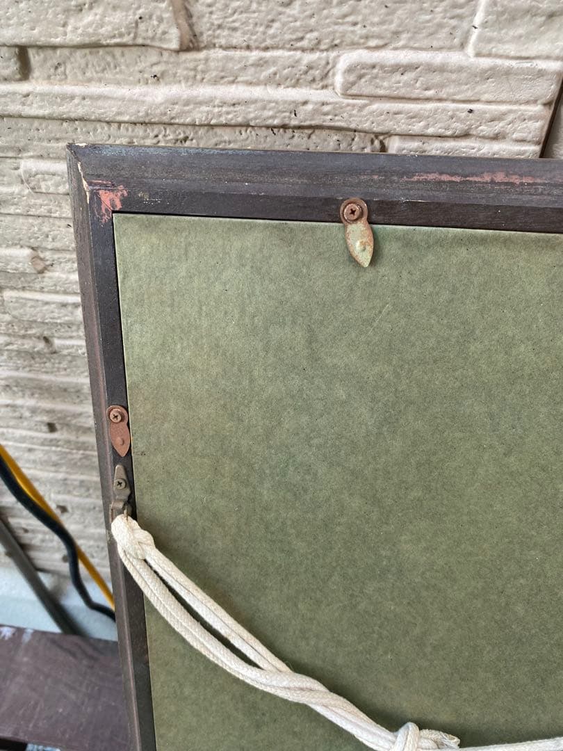 金色フレームの抽象画