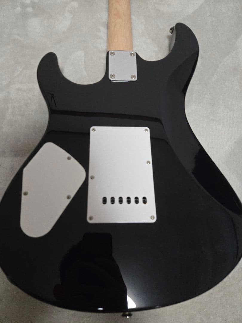 [美品]YAMAHA Pacifica212VFM ストラップ チューナー付き