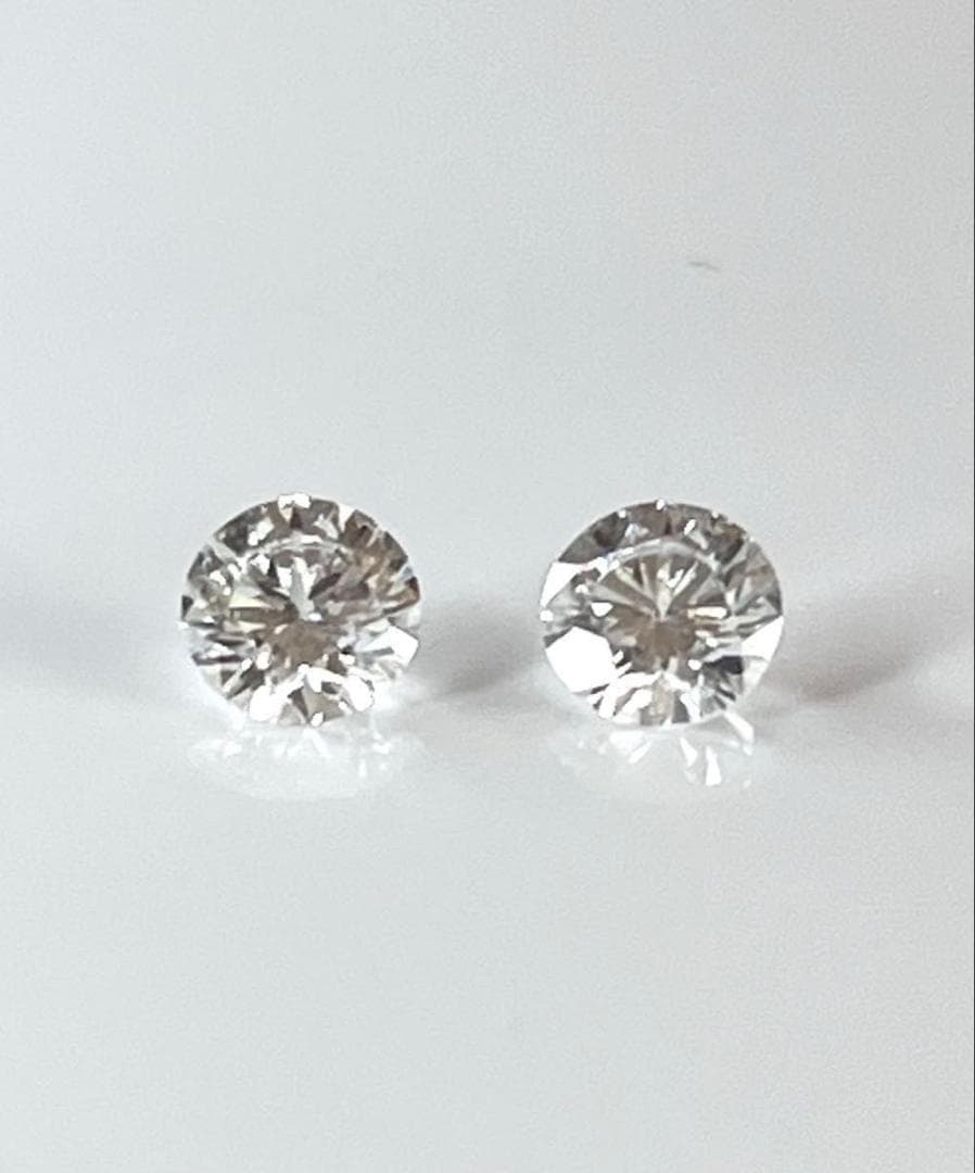 PT天然ダイヤモンドピアス 計0.6ct 中央宝石研究所 ソーティング付き