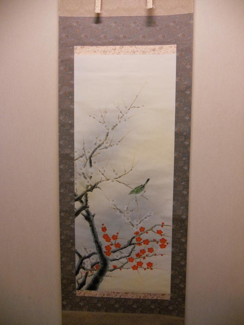掛け軸 深谷 梅に鶯 絹本 希少 軸装 茶道具 掛軸 美品 です。