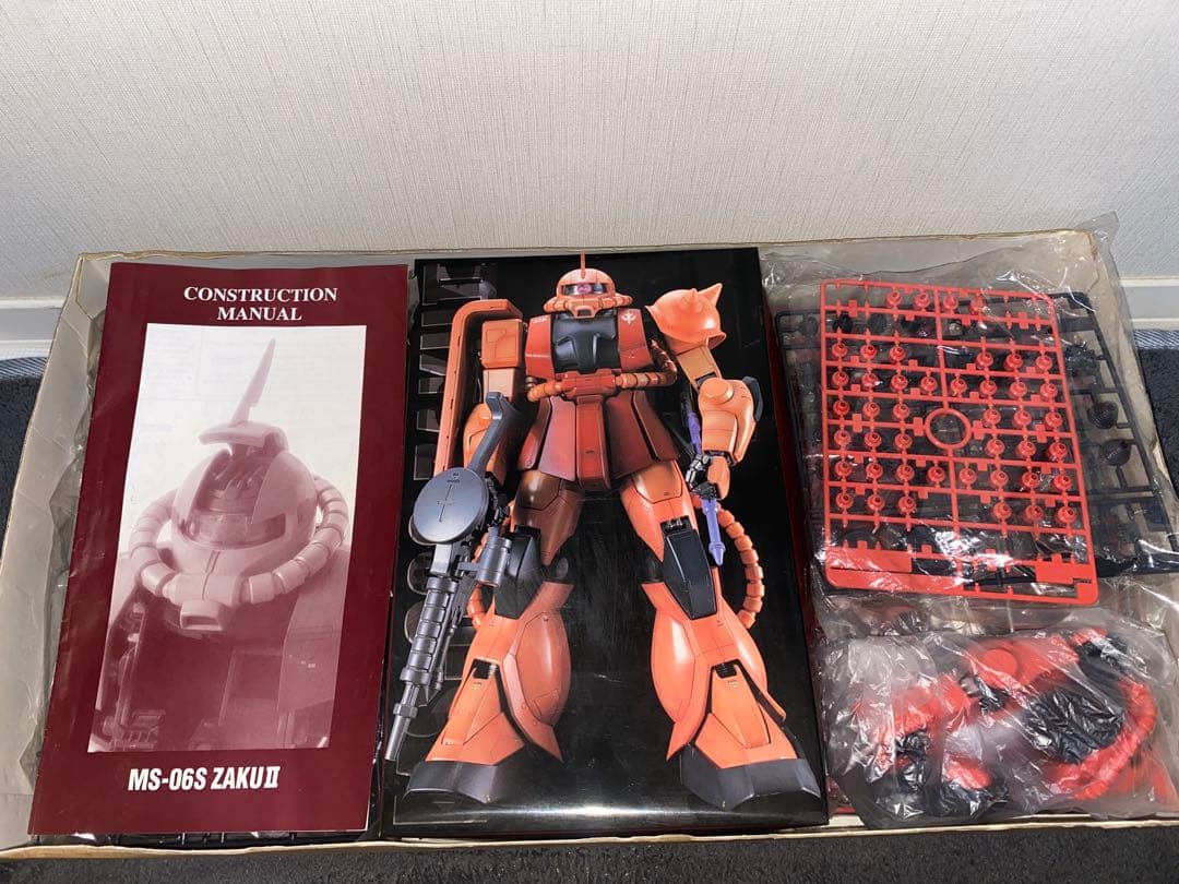 豆*子様 BANDAI MS-06S ZAKU-II PG シャア　ガンプラ　ザ