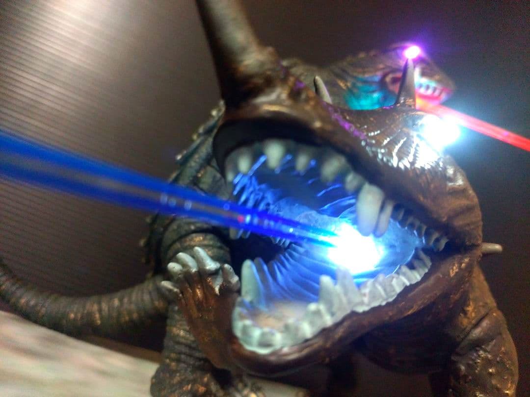 ガメラ対バルゴン