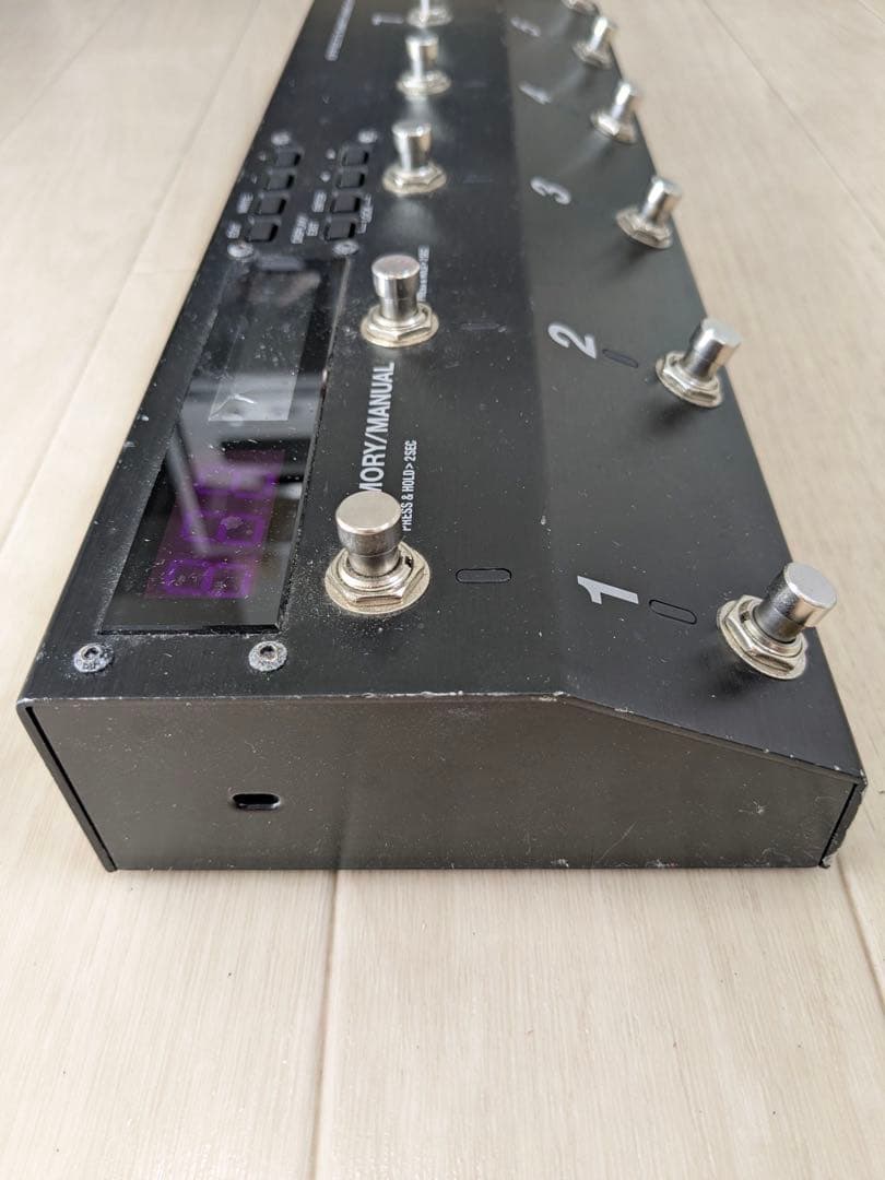 BOSS ES-8 スイッチャー