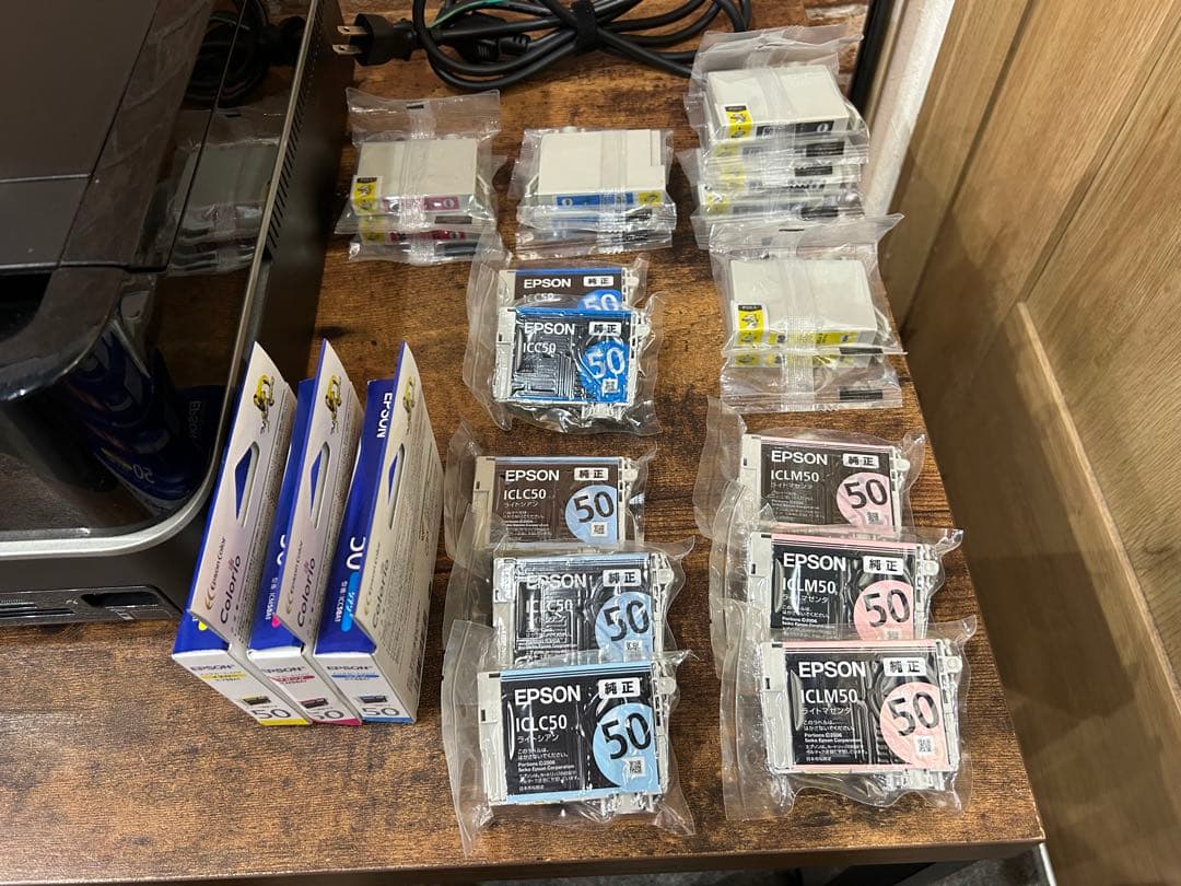 EPSON Colorio インクジェット複合機 EP-902A