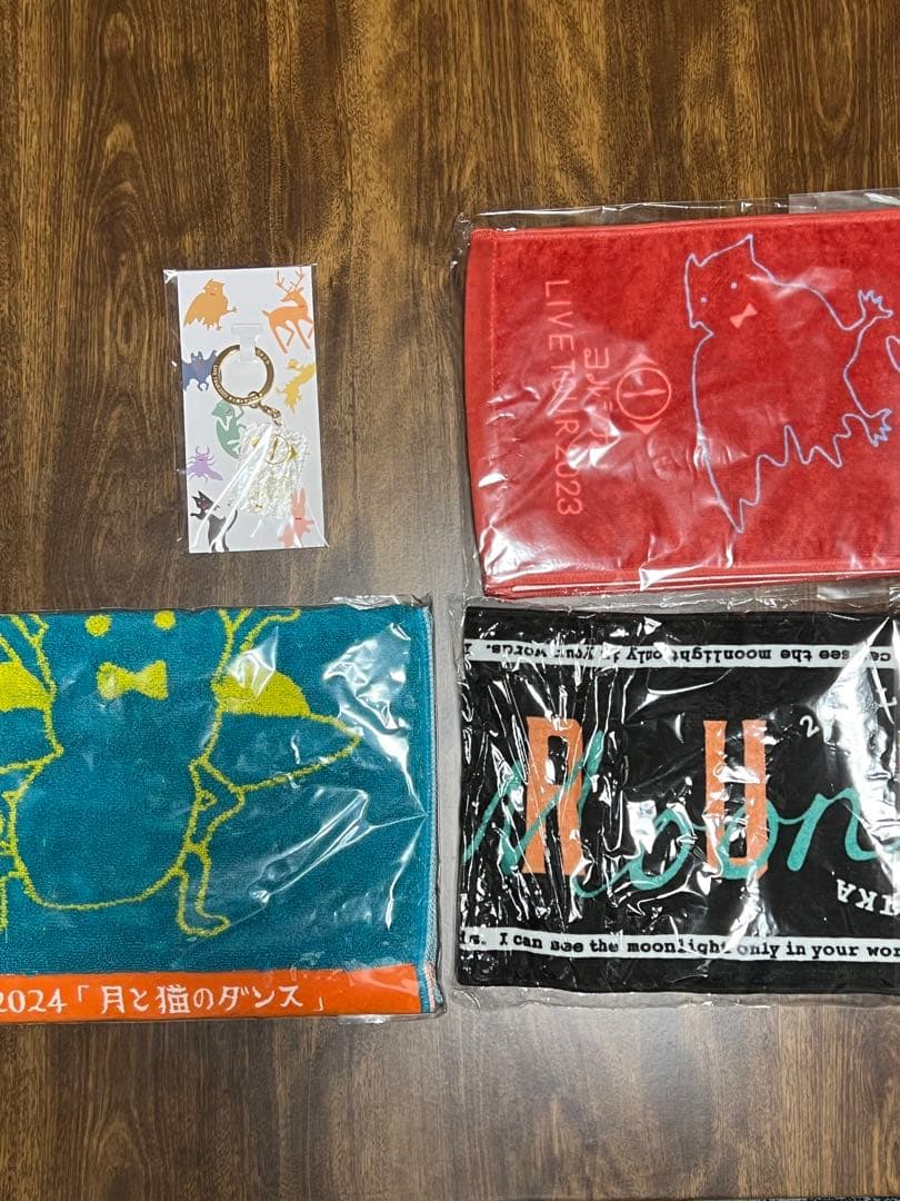 ヨルシカグッズまとめ売り(写真1枚目全体像、以降詳細)