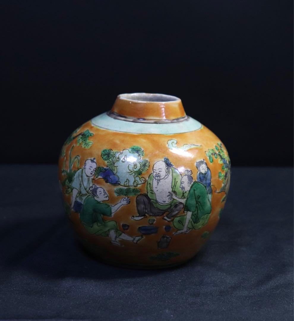 中国　黄釉小壺　人物　送料込み0719