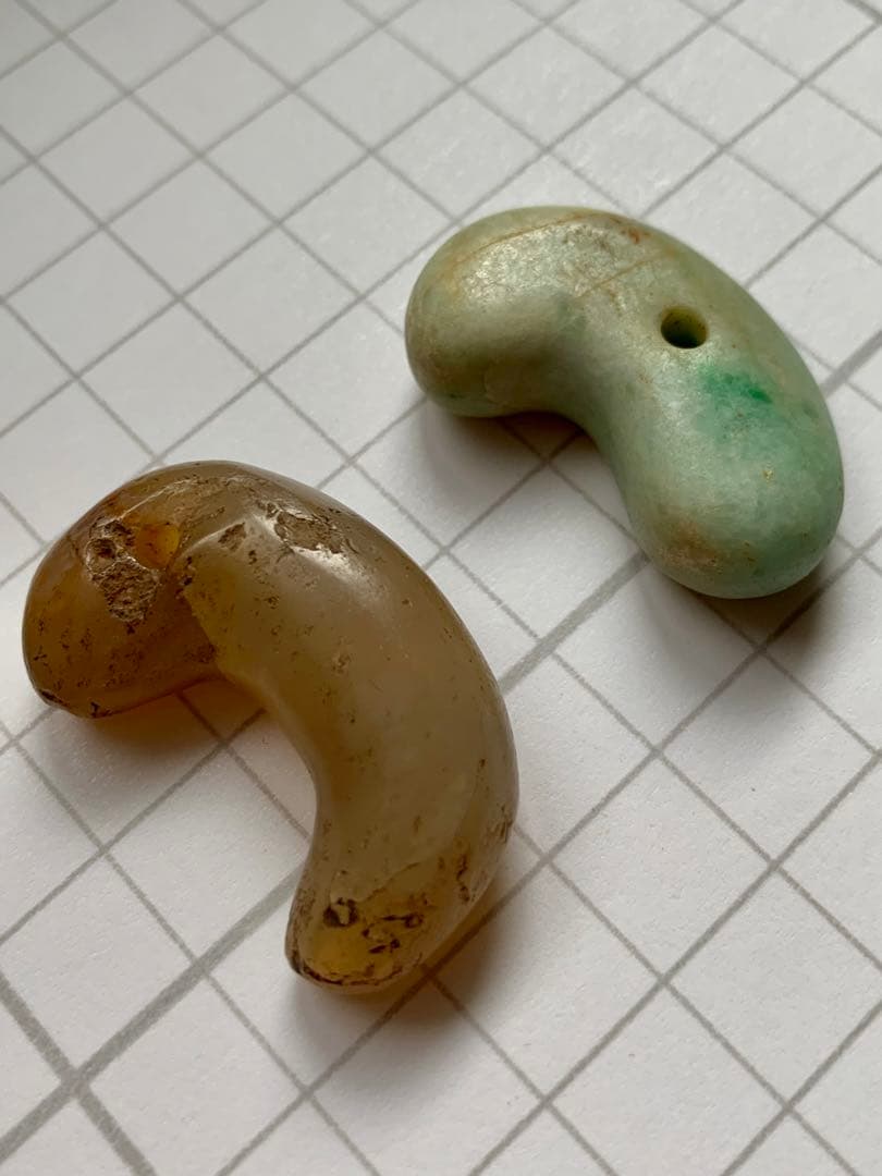 古墳期　めのう勾玉　翡翠勾玉　瑪瑙　出土　縄文　弥生　石器　土器　化石　根付