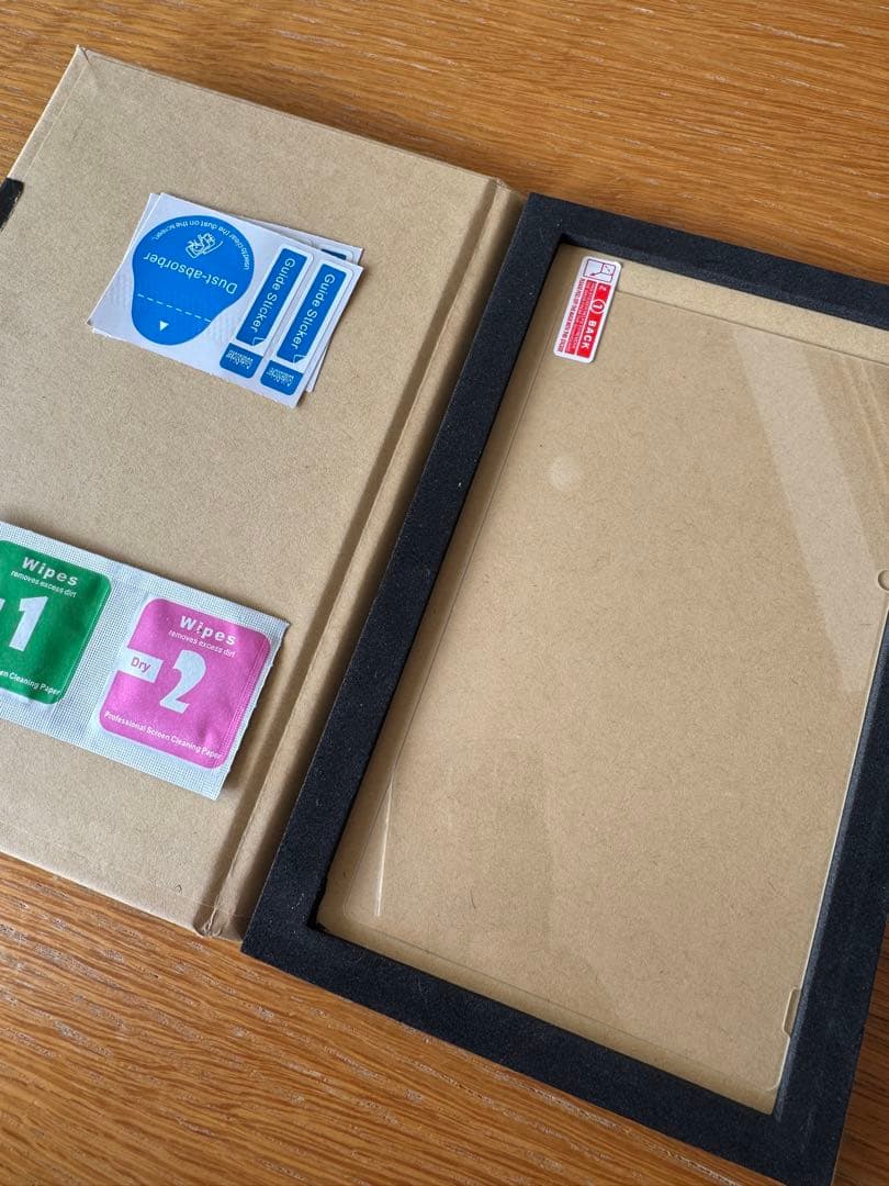 Nintendo Switch 本体 保護フィルム ケース付き