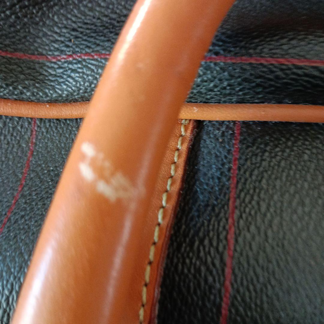 J,プレスのボストンバッグ