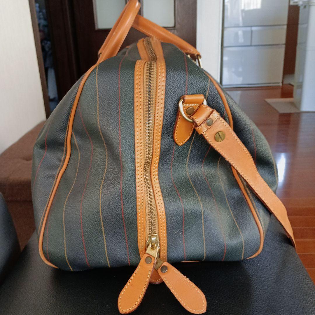 J,プレスのボストンバッグ