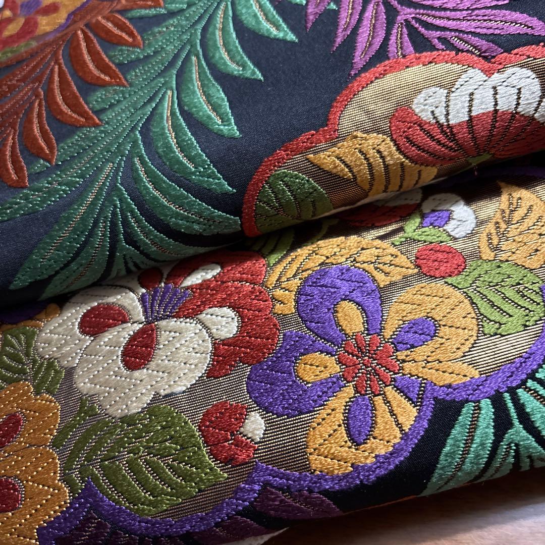 セミアンティーク 振袖7点セット 正絹部分絞りに箔使い　 赤黒白 華やか古典美