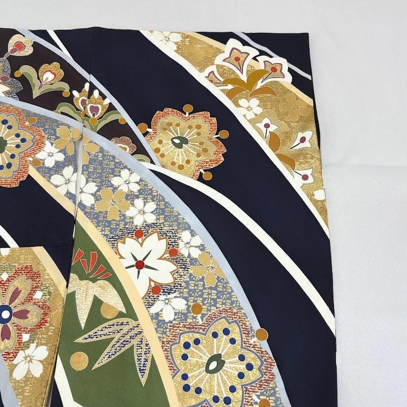 ゆりのはな　本振袖　京友禅金彩加工　金駒刺繍　ちりめん　紺/紫色　正絹　I403