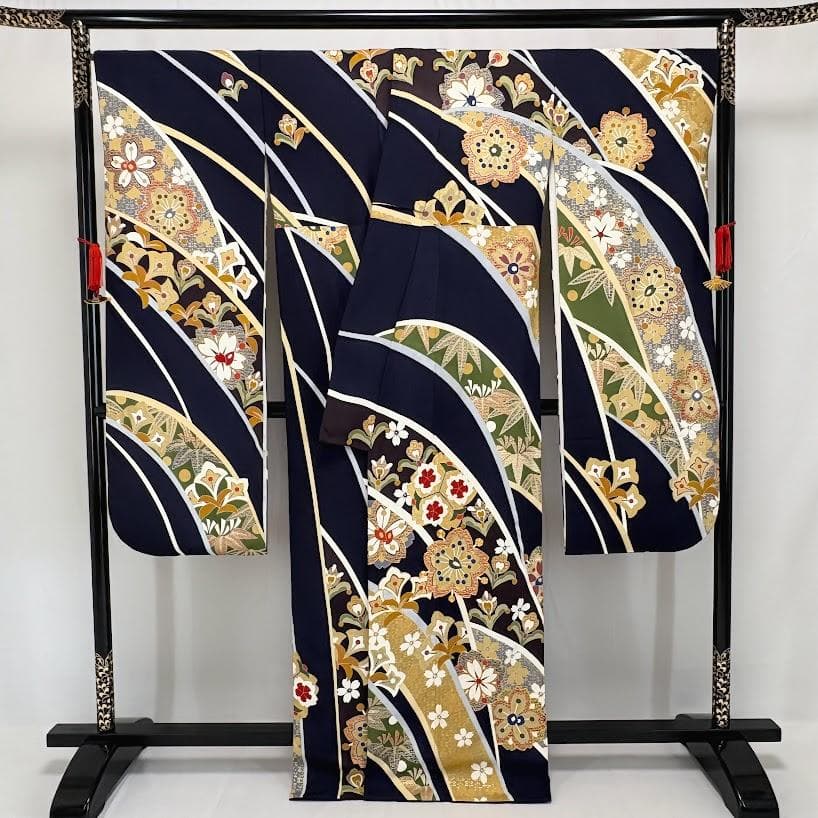 ゆりのはな　本振袖　京友禅金彩加工　金駒刺繍　ちりめん　紺/紫色　正絹　I403