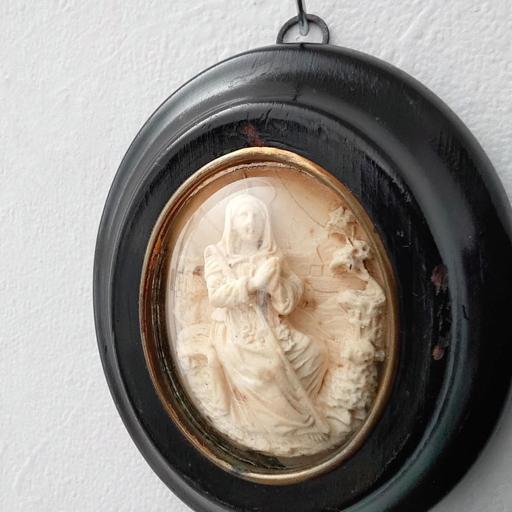 アンティーク　メダイヨン　1800年代　フランス　聖母マリア　石膏　ガラスドーム