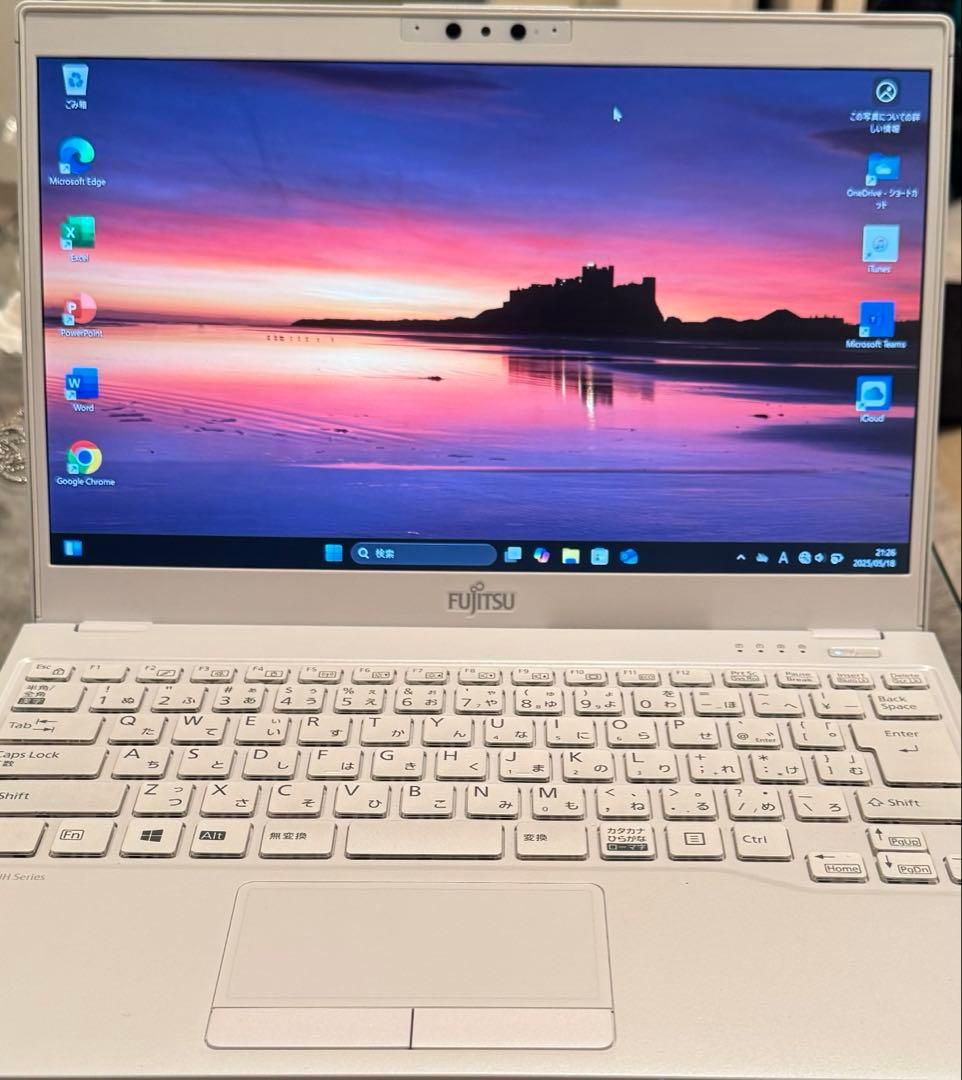 富士通 ノートパソコン Core i7搭載／Windows